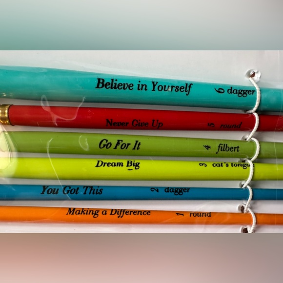 Artist Paint Brush Set with Case - Picture 5 of 7